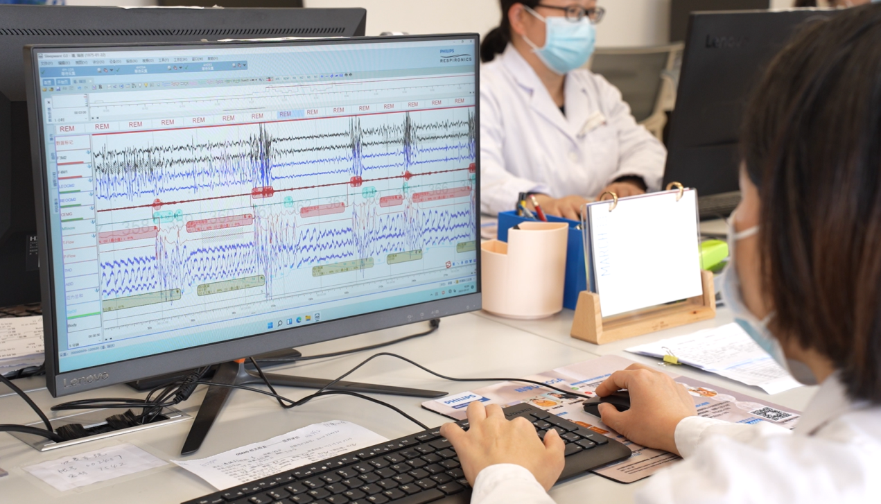 说明: https://n.sinaimg.cn/sinakd20230321s/370/w1762h1008/20230321/832f-eb992fc12c704addfe608985735f8390.png