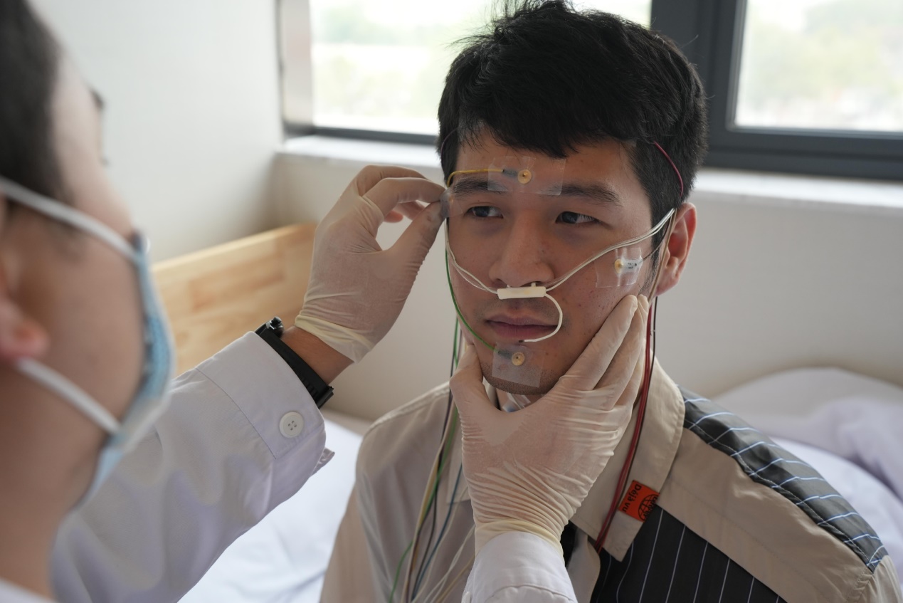 说明: https://n.sinaimg.cn/sinakd20230321s/214/w2048h1366/20230321/c387-8ca1dff1f13d5693975dbc490586e77d.jpg